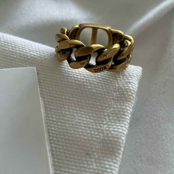 Dior 30 Montaigne Ring - Picture 5 of 8